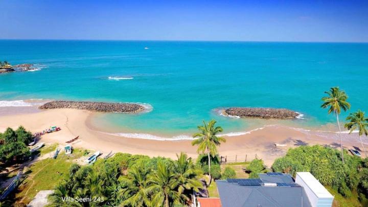 Sea Shell Villa Hikkaduwa 2 Separate Cabanas Ocean Front Villa 外观 照片