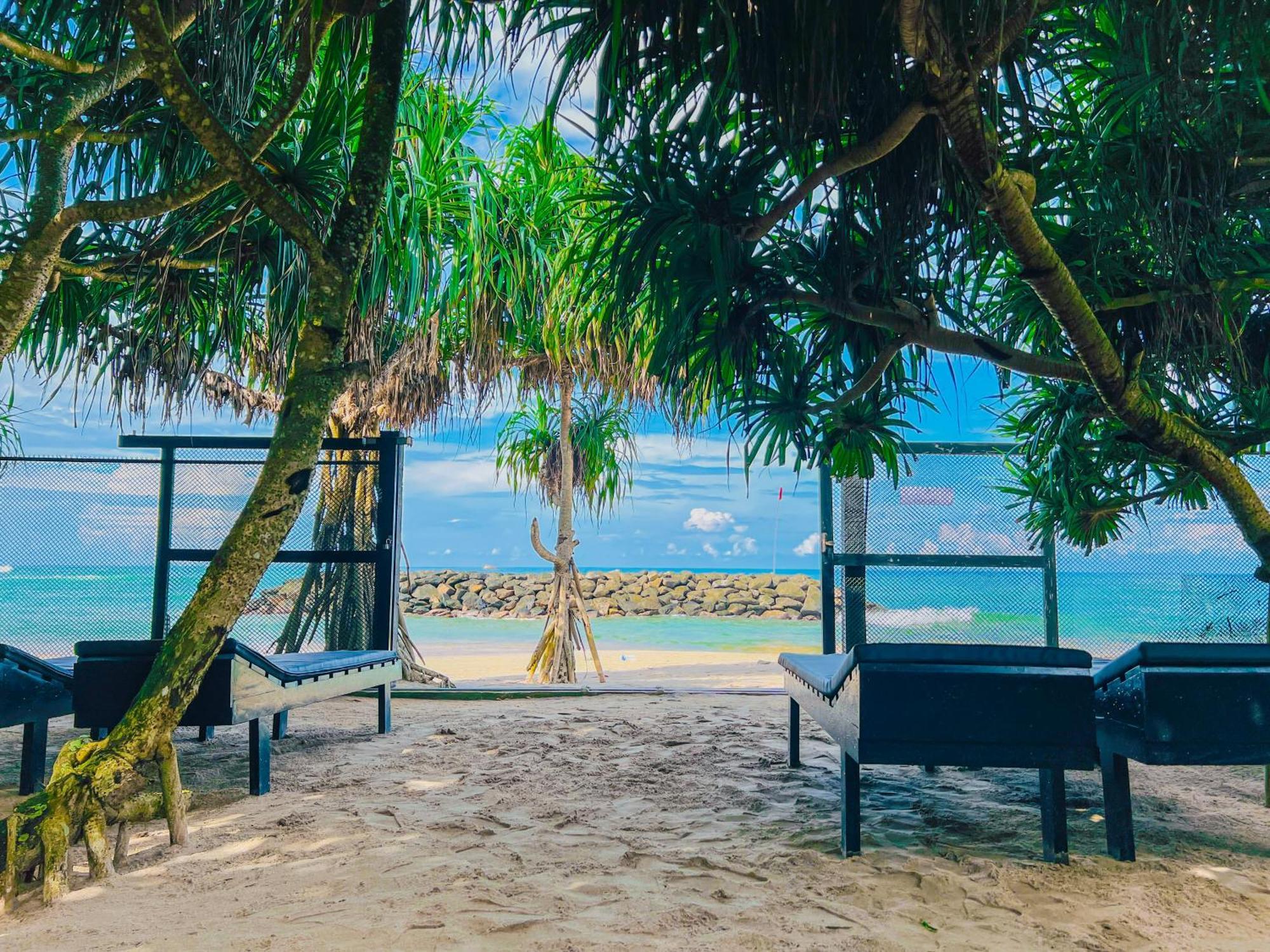 Sea Shell Villa Hikkaduwa 2 Separate Cabanas Ocean Front Villa 外观 照片