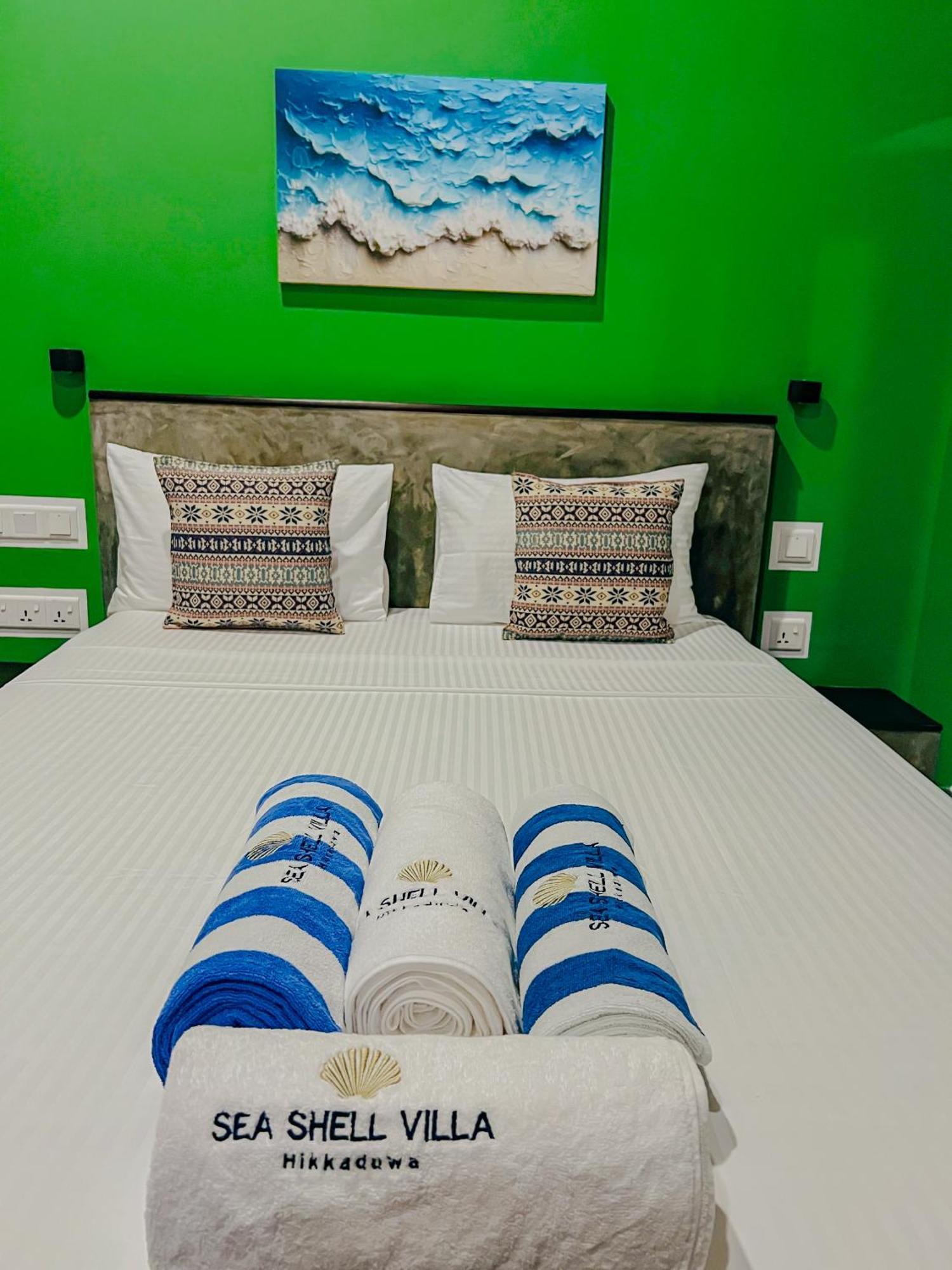 Sea Shell Villa Hikkaduwa 2 Separate Cabanas Ocean Front Villa 外观 照片