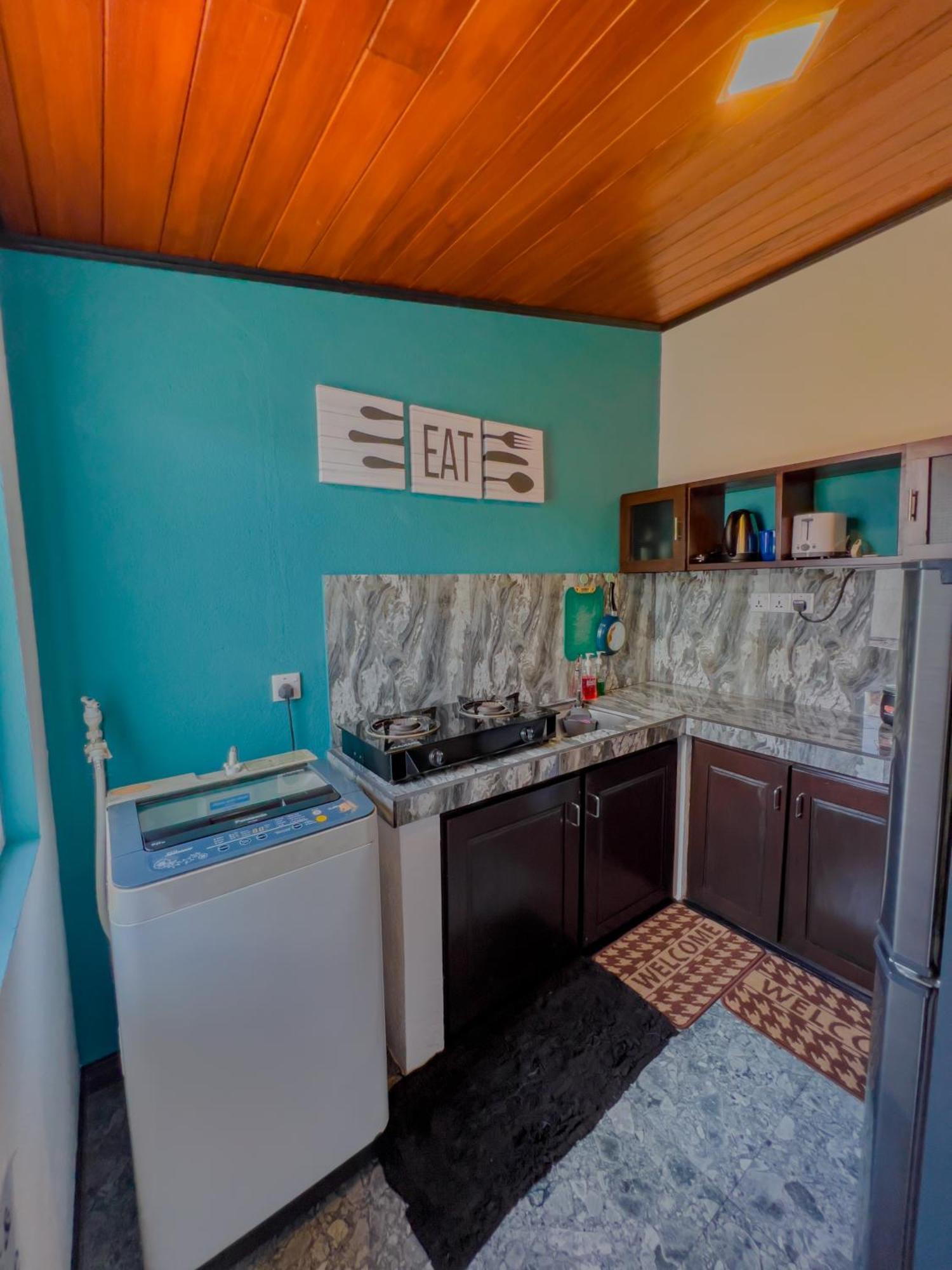 Sea Shell Villa Hikkaduwa 2 Separate Cabanas Ocean Front Villa 外观 照片